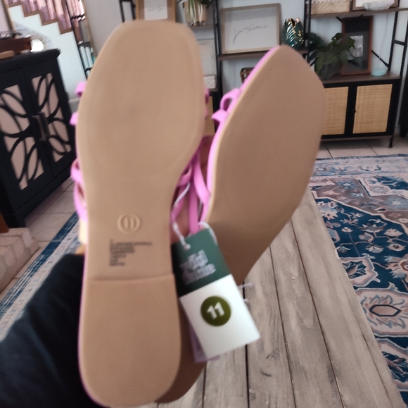 New Wild Fable Pink Heart Charm Strappy Sandals in Pink Size 11 🩷 - Picture 6 of 6